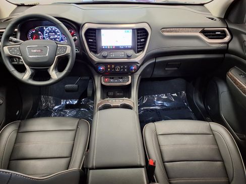 Used 2023 GMC Acadia Denali w/ Denali Ultimate Package AWD/4WD image 16