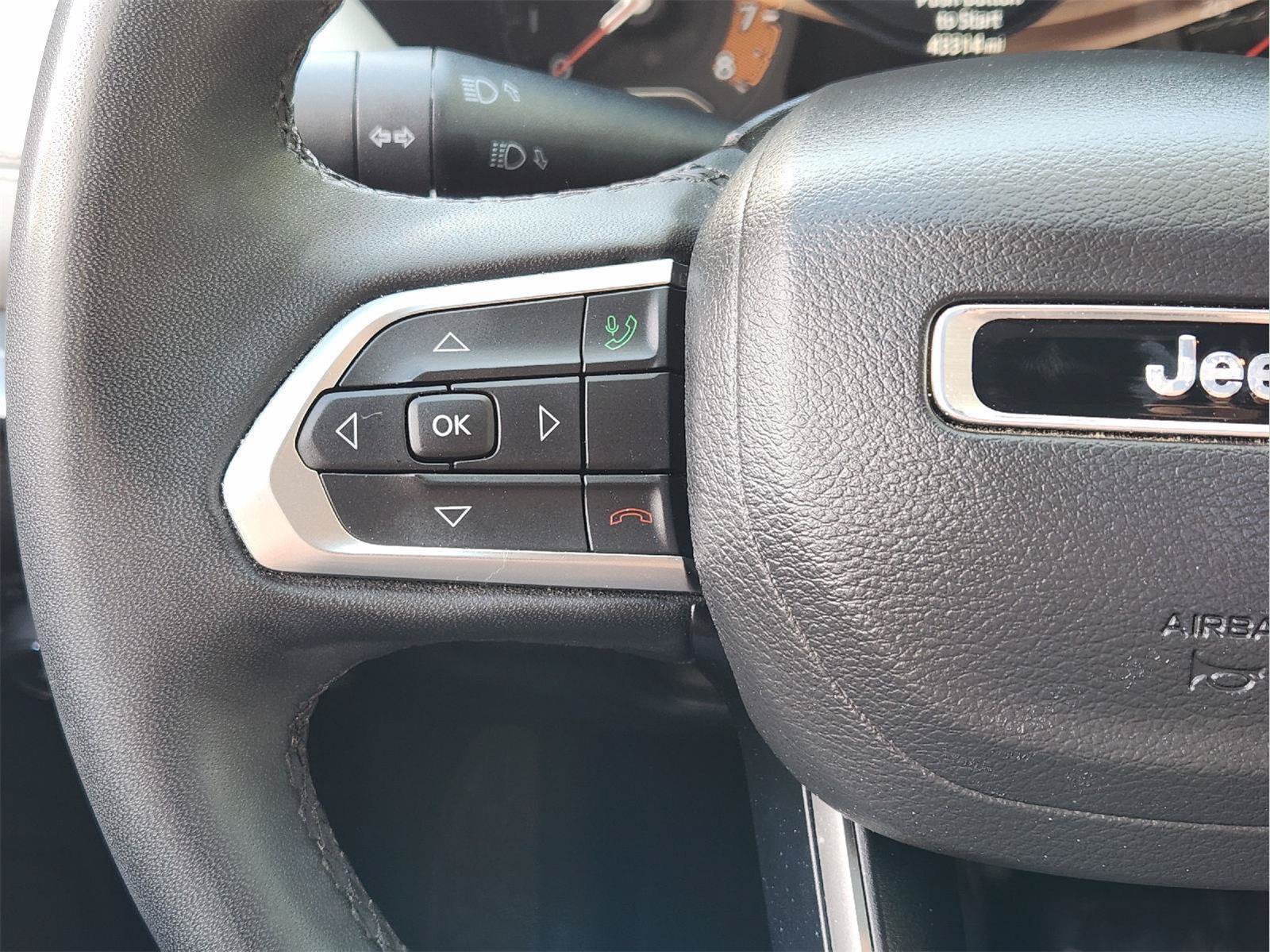 Used 2025 Jeep Compass Limited AWD/4WD image 28