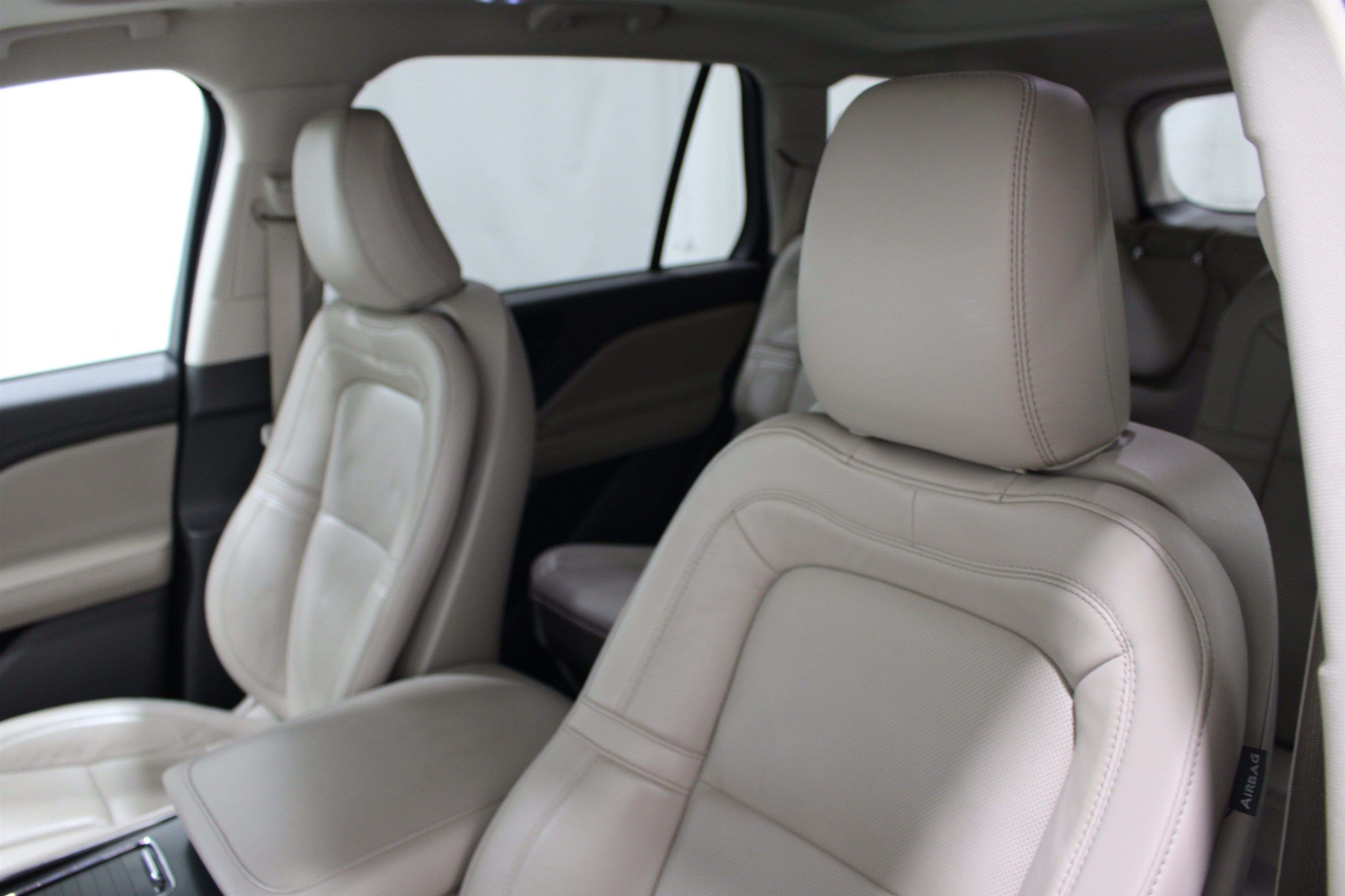 Used 2022 Lincoln Aviator Reserve w/ Elements Package Plus AWD/4WD image 4