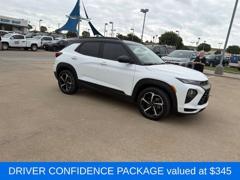 Used 2021 Chevrolet TrailBlazer RS w/ Sun and Liftgate Package FWD image 7