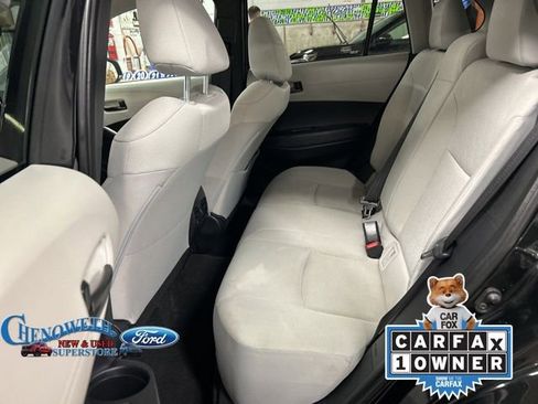 Used 2022 Toyota Corolla Cross LE image 19