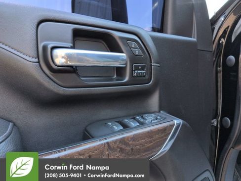 Used 2021 GMC Sierra 3500 Denali w/ Denali Ultimate Package AWD/4WD image 11