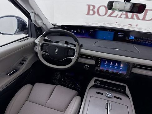 New 2026 Lincoln Navigator Reserve AWD/4WD image 25