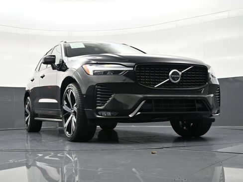 Certified 2022 Volvo XC60 B5 R-Design w/ Advanced Package image 35