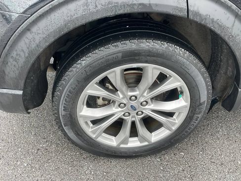 Used 2024 Ford Explorer Limited AWD/4WD image 34