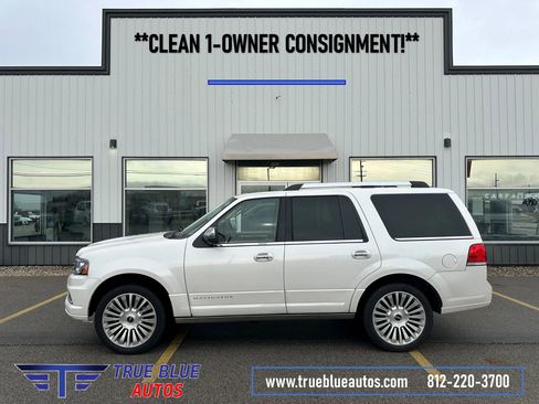 Used 2017 Lincoln Navigator Reserve image 1