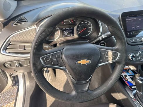 Used 2020 Chevrolet Malibu LT image 23