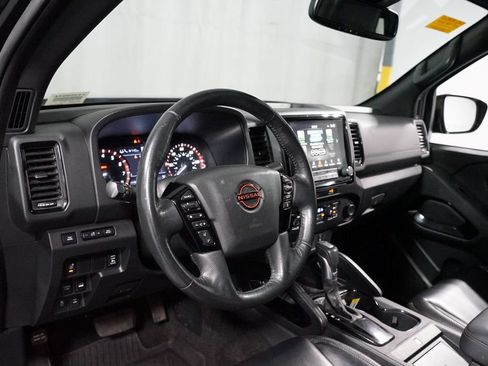Used 2022 Nissan Frontier PRO-4X w/ Pro-4X Premium Package AWD/4WD image 12