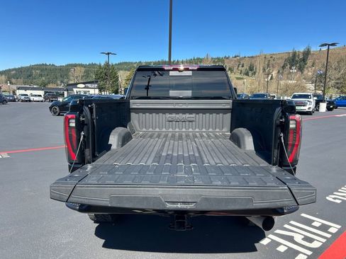 Used 2025 GMC Sierra 2500 AT4 w/ AT4 Premium Plus Package image 25