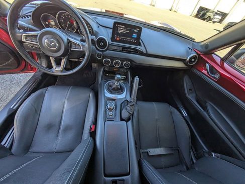 Used 2022 MAZDA MX-5 Miata RF Grand Touring image 12