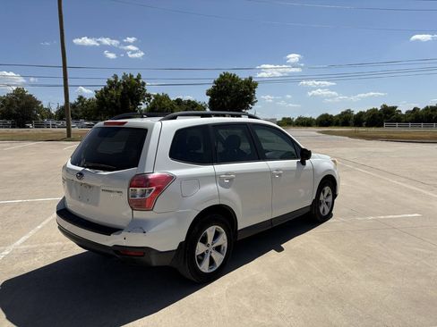Used 2015 Subaru Forester 2.5i w/ Alloy Wheel Package AWD/4WD image 4