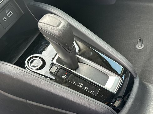 New 2025 Nissan Versa SV w/ Trunk Package image 30