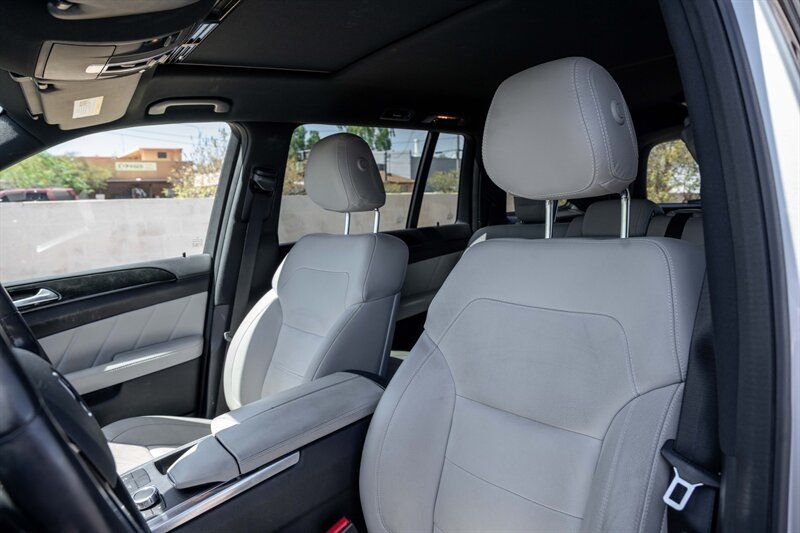 Used 2016 Mercedes-Benz GL 450 4MATIC image 10
