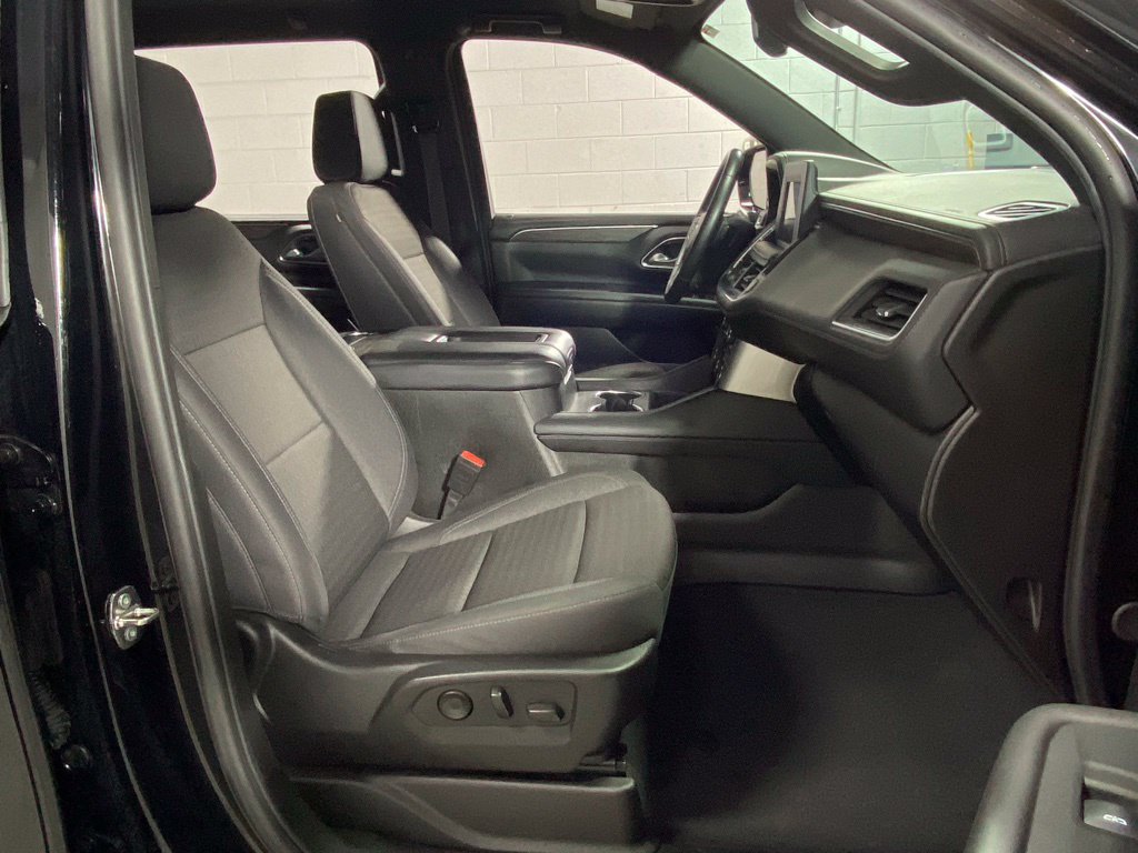 Used 2024 Chevrolet Suburban LS AWD/4WD image 31