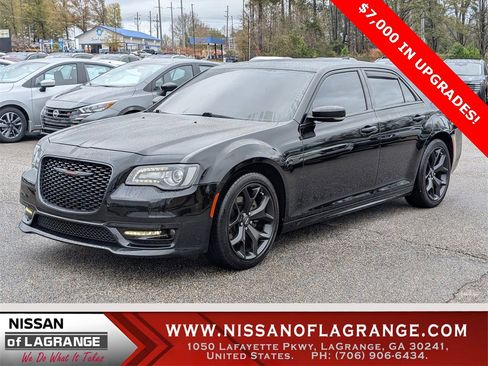 Used 2022 Chrysler 300 S w/ Comfort Group image 1