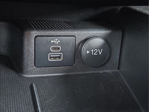 Used 2025 Ford Escape ST-Line FWD image 17