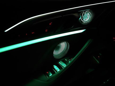 Used 2023 BMW M850i xDrive Convertible image 36