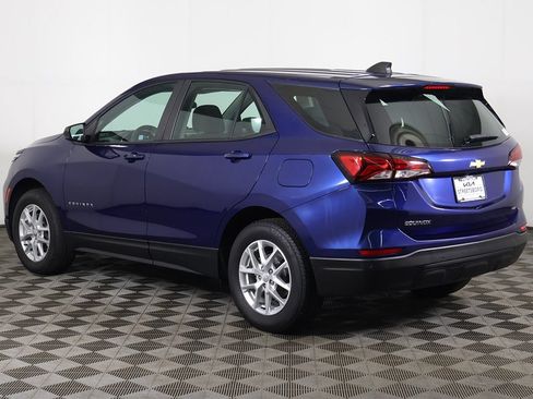 Used 2023 Chevrolet Equinox LS w/ Driver Confidence II Package AWD/4WD image 8