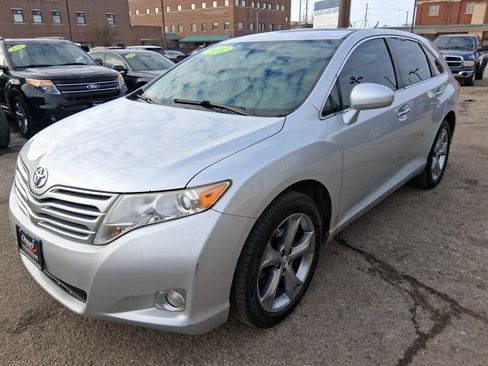 Used 2012 Toyota Venza XLE image 4