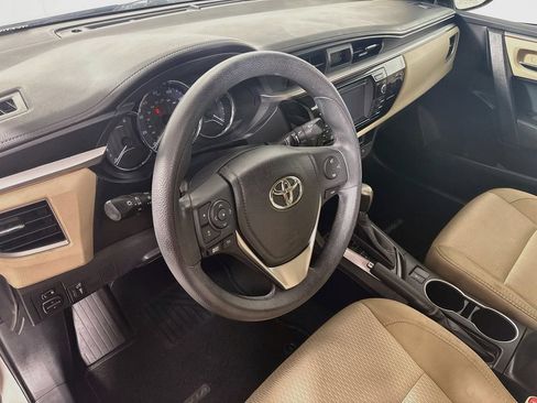 Used 2016 Toyota Corolla LE FWD image 9
