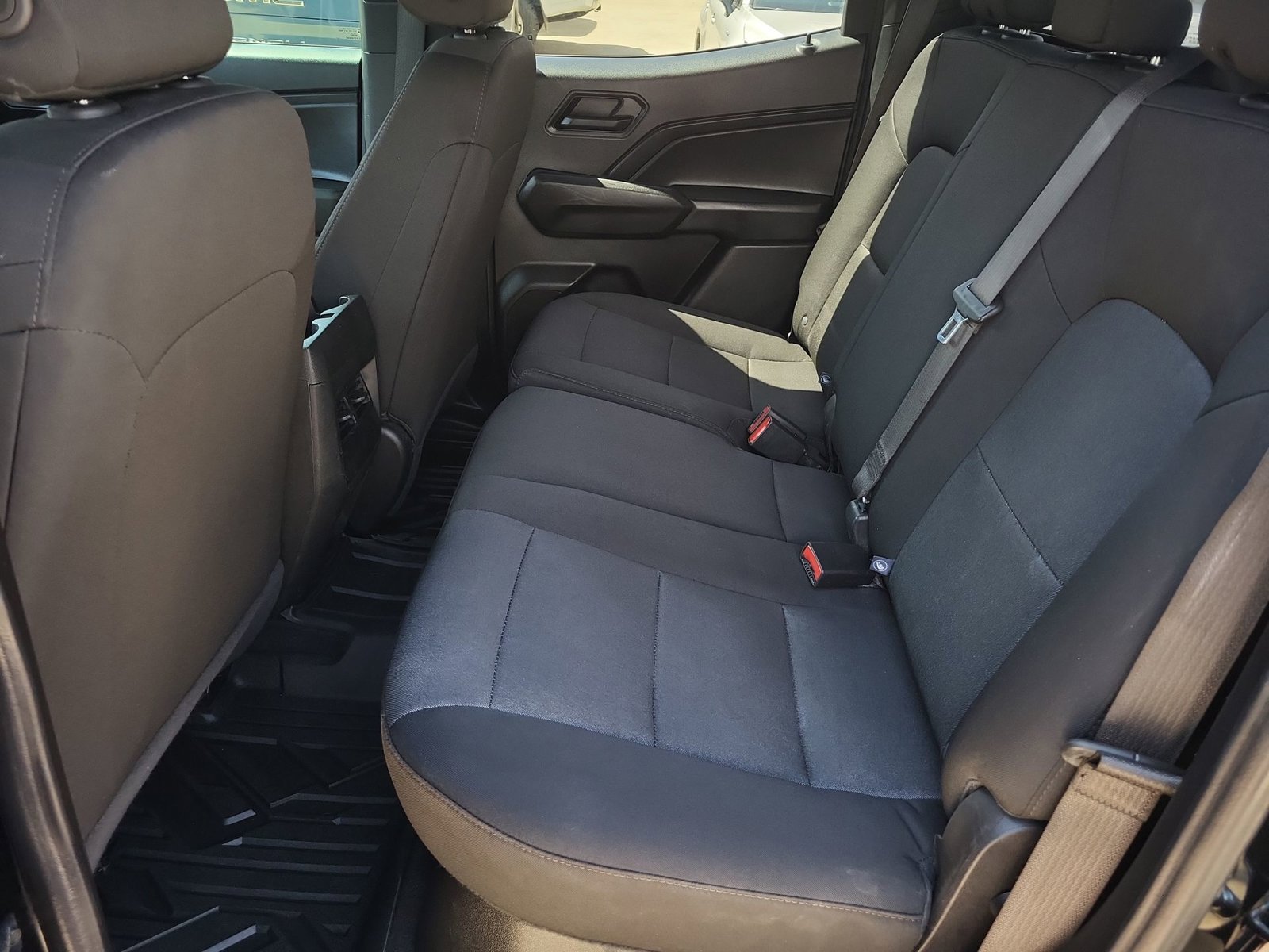 Used 2025 Chevrolet Colorado Trail Boss AWD/4WD image 24