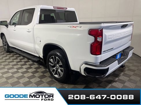 Used 2022 Chevrolet Silverado 1500 RST w/ Convenience Package II AWD/4WD image 6