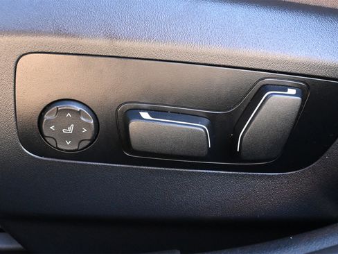 Used 2024 BMW 530i image 16