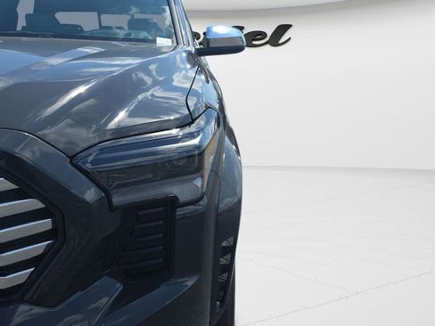 New 2026 Toyota Tacoma Limited AWD/4WD image 27