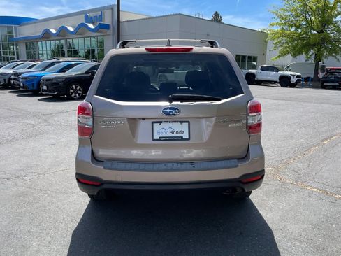 Used 2016 Subaru Forester 2.5i Premium AWD/4WD image 4