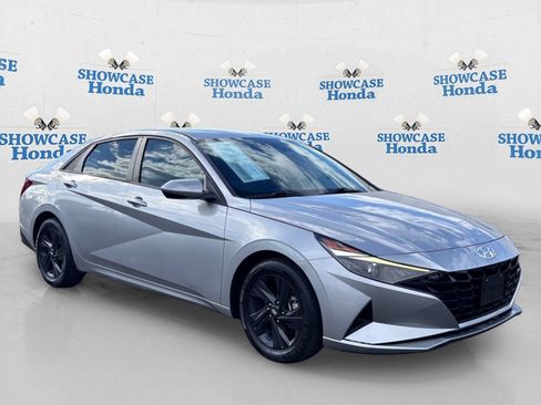 Used 2021 Hyundai Elantra SEL FWD image 10