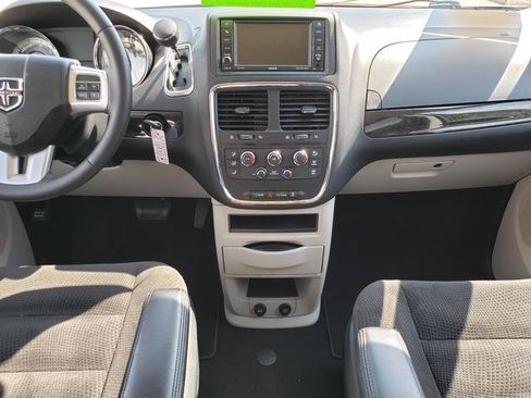 Used 2017 Dodge Grand Caravan SE w/ Power Window Group FWD image 15