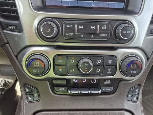 Used 2020 Chevrolet Suburban Premier RWD image 31