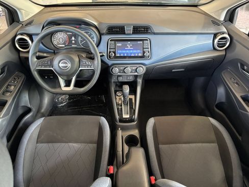 Used 2025 Nissan Versa SV FWD image 31