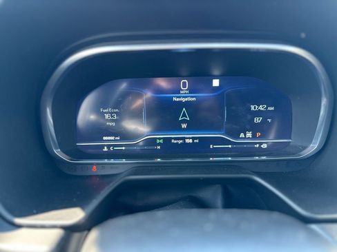 Used 2022 Chevrolet Suburban Z71 w/ Luxury Package image 10