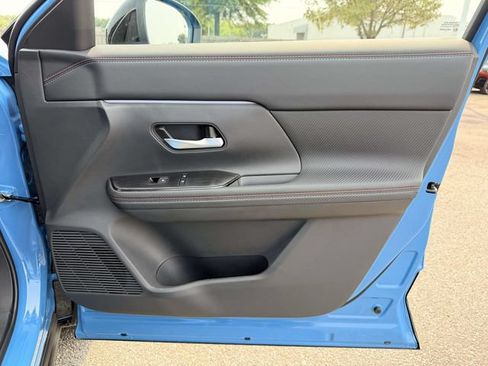 New 2026 Nissan Kicks SR w/ Cold Weather Package FWD image 8