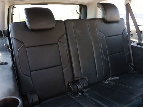Used 2015 Chevrolet Suburban LTZ AWD/4WD image 20