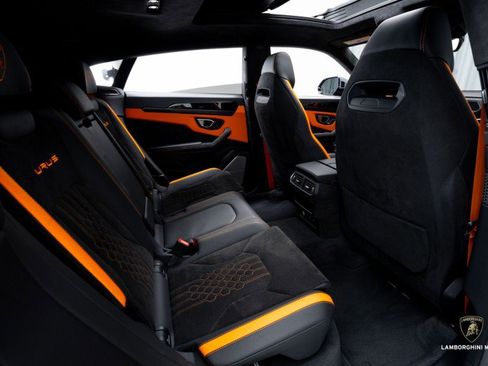 Used 2023 Lamborghini Urus S image 57