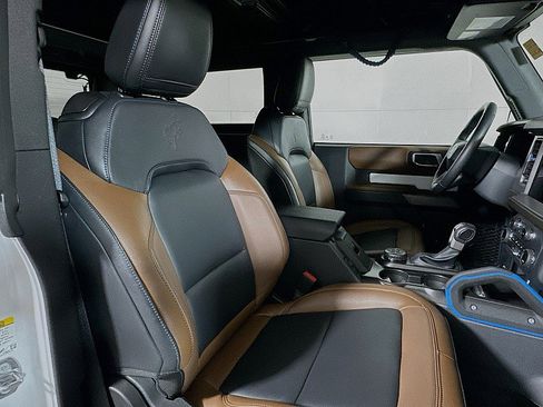 Used 2023 Ford Bronco Outer Banks image 28