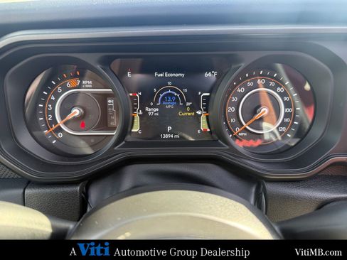 Used 2024 Jeep Wrangler Unlimited Rubicon 392 image 32