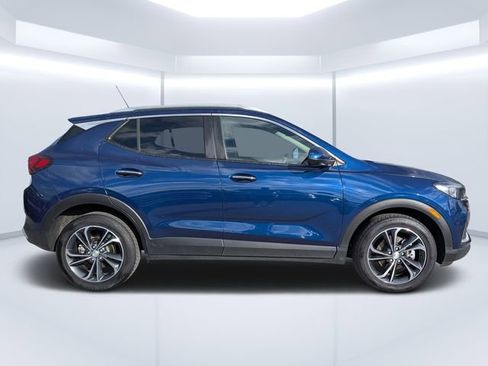 Used 2023 Buick Encore GX Select w/ Safety Package II FWD image 2