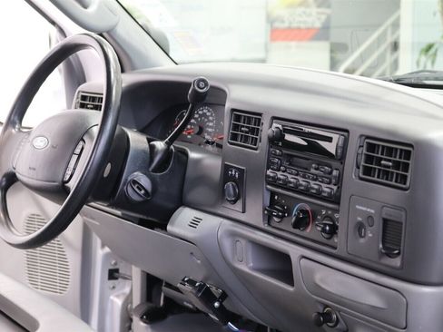 Used 2003 Ford F250 XLT image 80