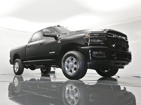 New 2026 RAM 3500 Big Horn AWD/4WD image 38