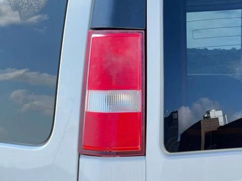 Used 2017 Chevrolet Express 3500 LT w/ LT Preferred Equipment Group image 34