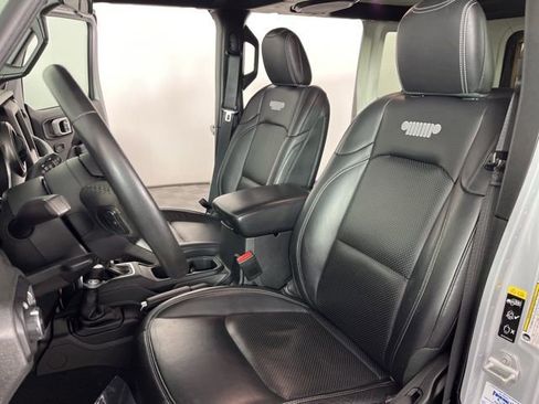 Used 2023 Jeep Wrangler Sport S image 19