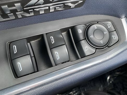 Used 2022 Chevrolet Silverado 1500 High Country image 19