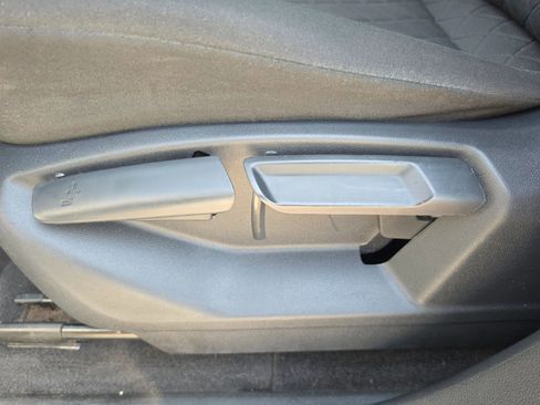 Used 2018 Volkswagen Atlas Launch Edition FWD image 10