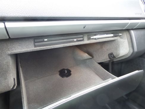 Used 2005 Porsche Boxster S image 96