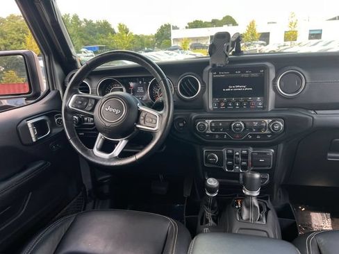 Used 2020 Jeep Gladiator Overland AWD/4WD image 17