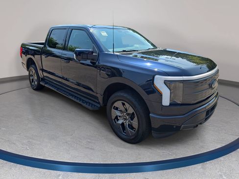 Used 2022 Ford F150 Lightning Lariat w/ Equipment Group 511A High AWD/4WD image 3
