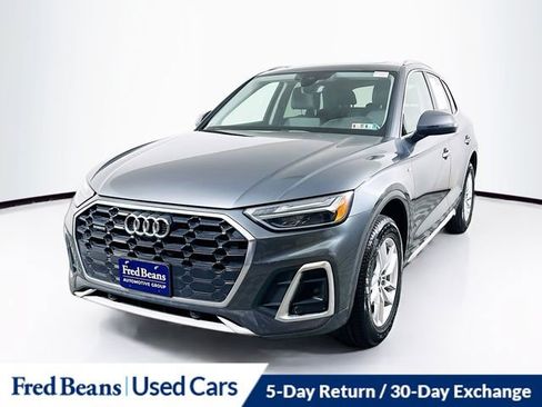 Used 2023 Audi Q5 2.0T Premium w/ Convenience Package AWD/4WD image 3